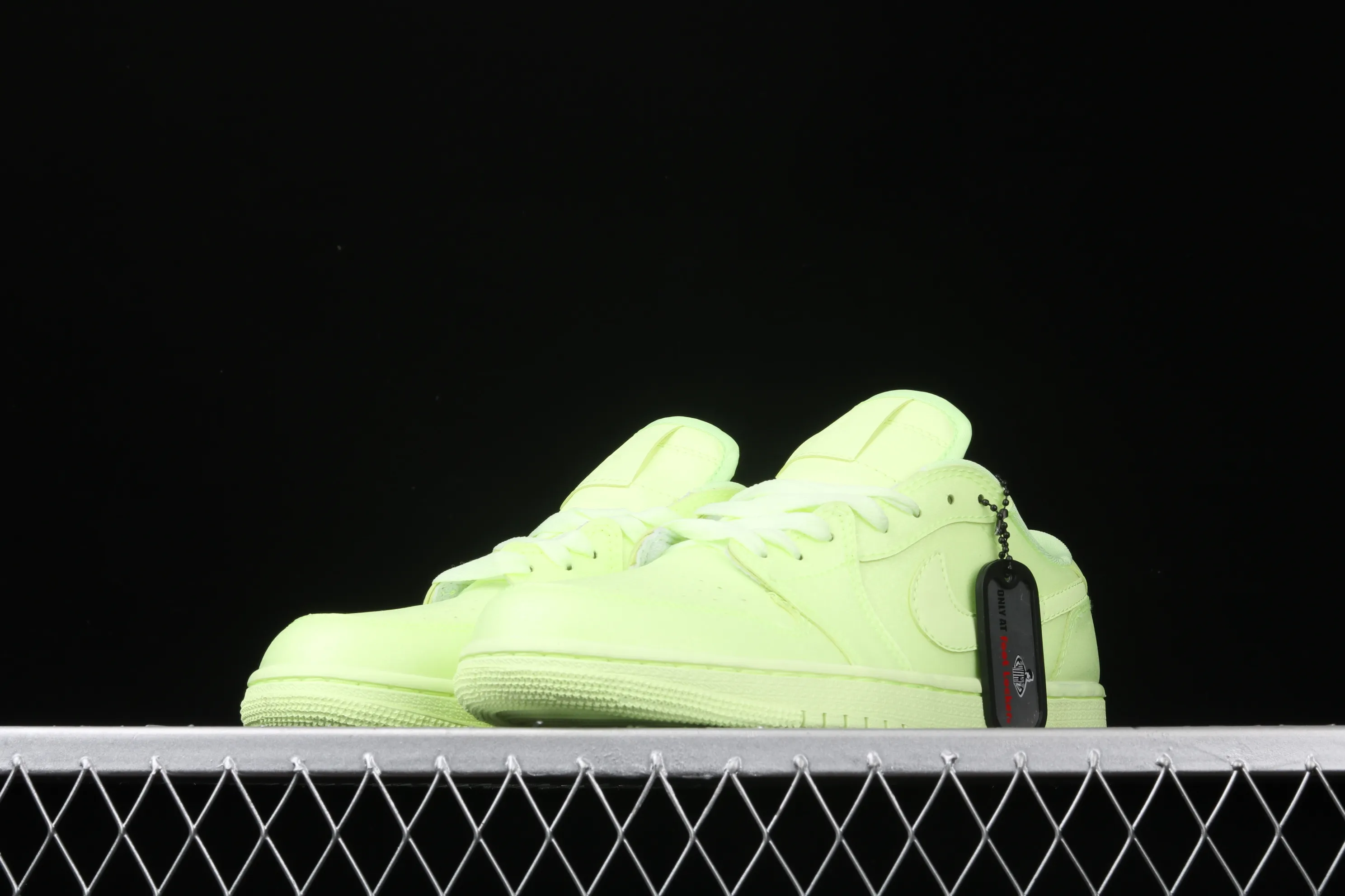 All categories Air Jordan Jordan series basketball shoes Air Jordan 1 Low Air Jordan 1 Ret Hi Prem AJ1 Joe 1 lemon yellow starry low-top basketball shoes CJ7891-700